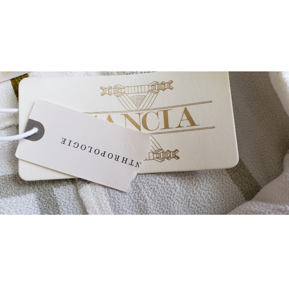 NWT! ANTHROPOLOGIE SANCIA WHITE & GOLD SHORTS - Picture 4 of 6